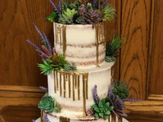 3-tier-wedding-cake-lavendar-gold-drips-icing