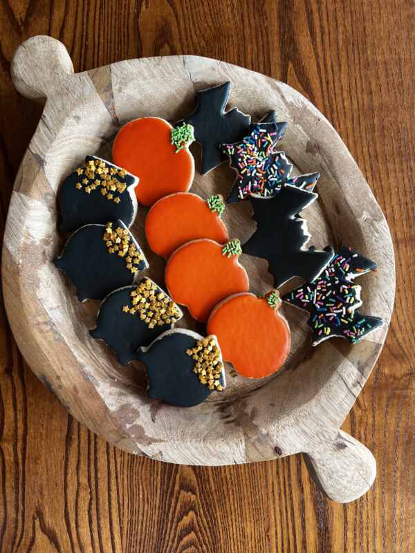 pumpkins, cauldrons, bats sugar cookies