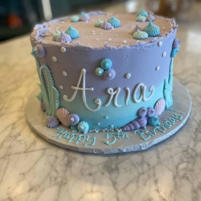 light blue purple star tips rough edge cake