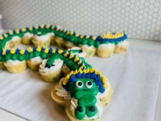 Dragon cupcake board dragon green cupcake board