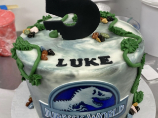dinosaur number 5 jurassic world cake
