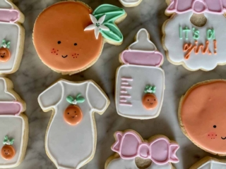 baby-shower-cokies-onesie-bottle-memphis