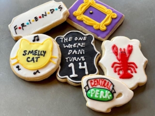 decorated-cookies-friends-themed