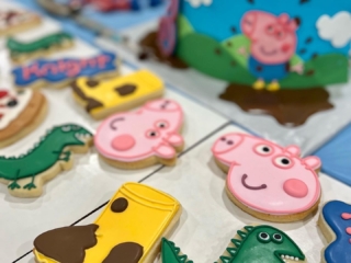 peppsa-pig-dinosaur-giraffe-theme-cookies-memphis