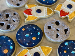 rocket-planets-themed-cookies