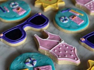 summer-themed-cookies-sunglasses-swimsuit-sunshine-memphis