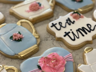tea-party-themed-hand-decorated-cookies